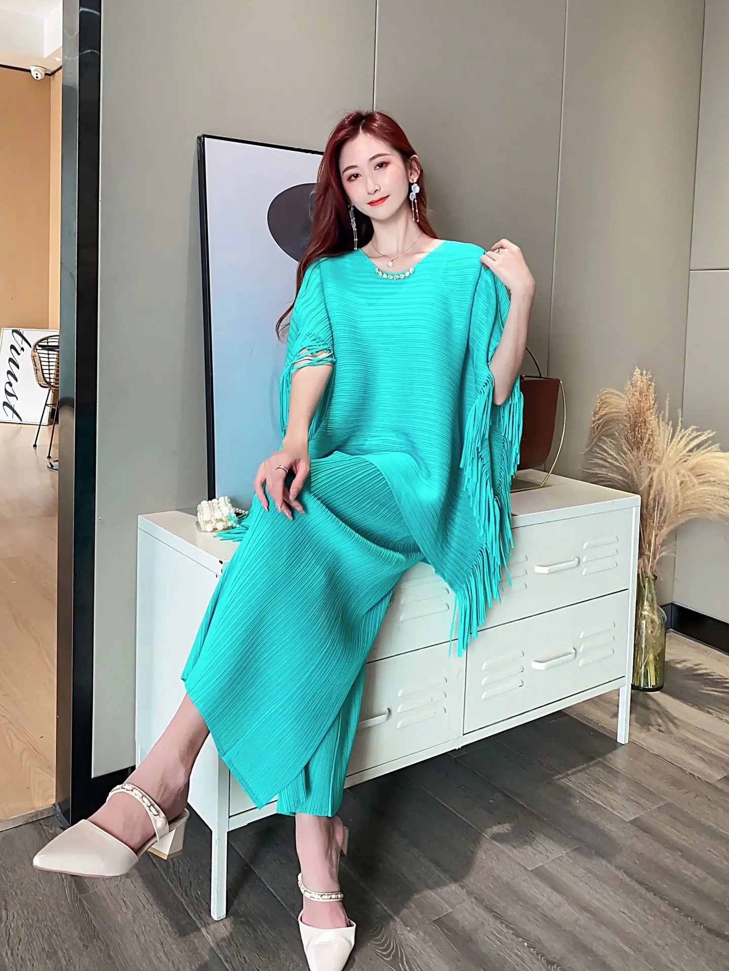 Factory Direct Sales 2023 Design Sense Tassel Loose Set Pleated Top+Wide Leg Pants Two-Piece Set For Women's Summer New Fashion