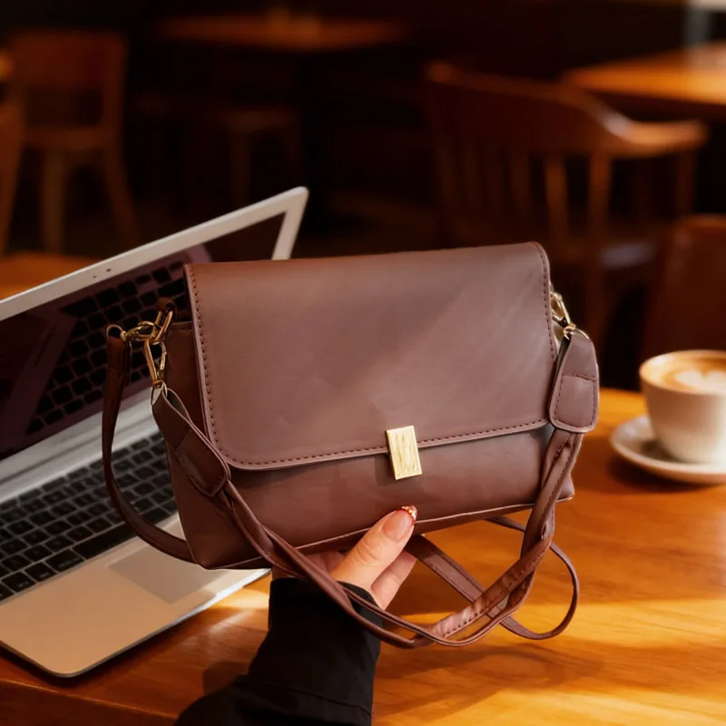 

2025 New Vintage Box Bag for Women, Retro Solid Color Crossbody Purse, Lightweight​ Mini Shoulder Bag, Versatile & Elegant