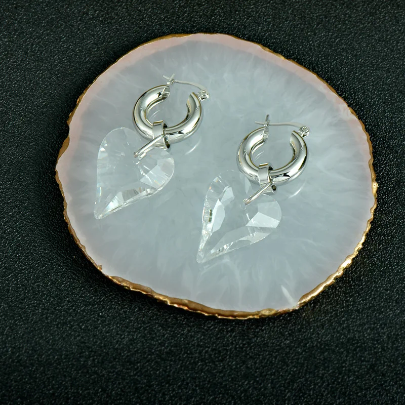 New transparent heart-shaped crystal earrings a pair of ear buckle senior sense of temperament ear accessories female wholesale