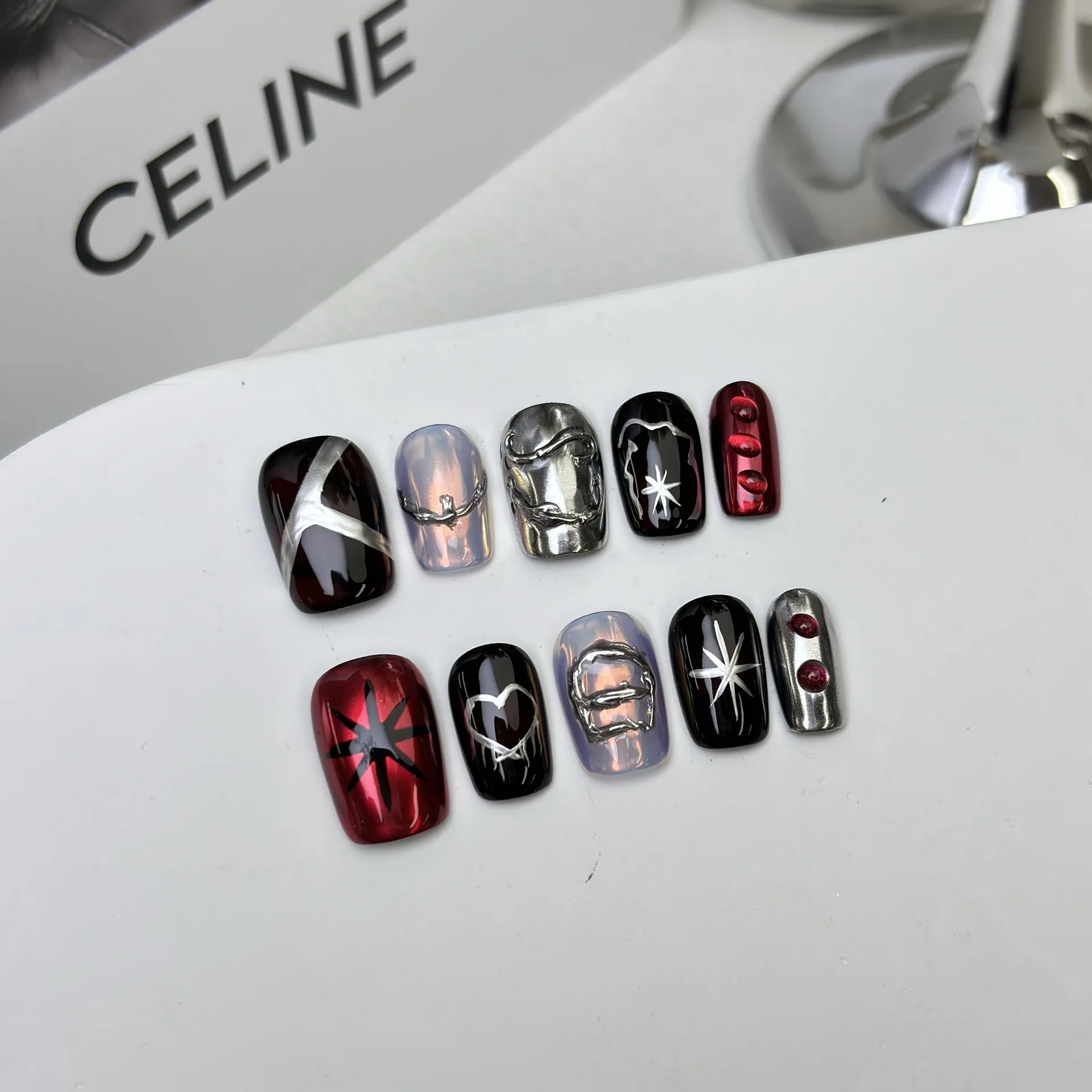 10 個手作りプレス爪ダークミレニアムスパイダーハートフルカバレッジネイルチップ女性 & ガール取り外し可能なウェアラブル偽爪