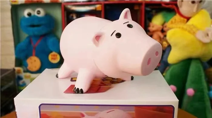 Hamm Pig Sparschwein Actionfigur Modell, Schreibtischdekoration Sammlerstück, Geburtstagsgeschenk für Erwachsene Sammler. – Detail 3