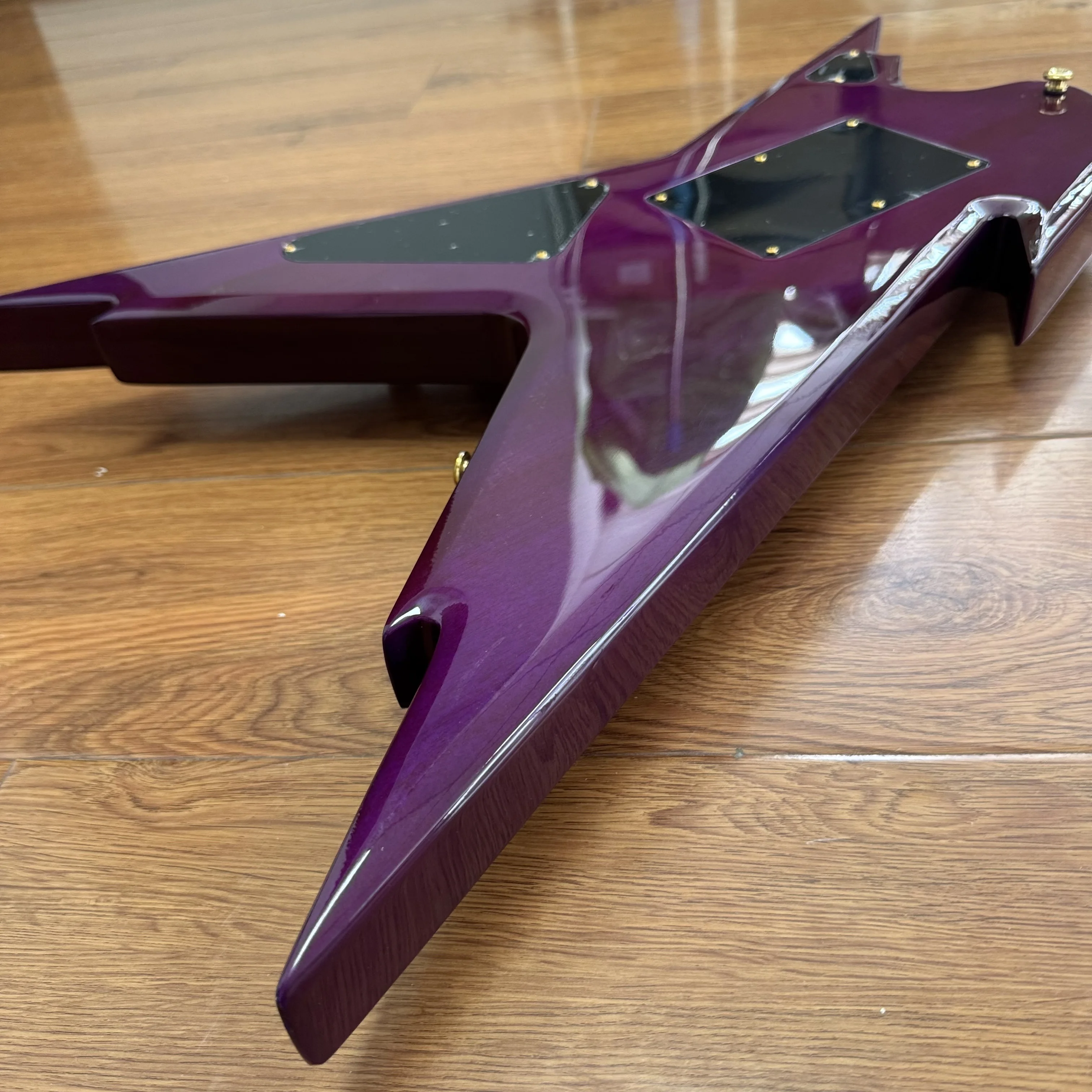 Deambag Electric Guitar with Gradient Purple-Pink Flame Maple Veneer, Two Black Enclosed High-Power Dual Pickups, Golden Double Tuning Pegs, Ebony Fingerboard and White Frets. Available in US Warehouse. Free Shipping. - view 7