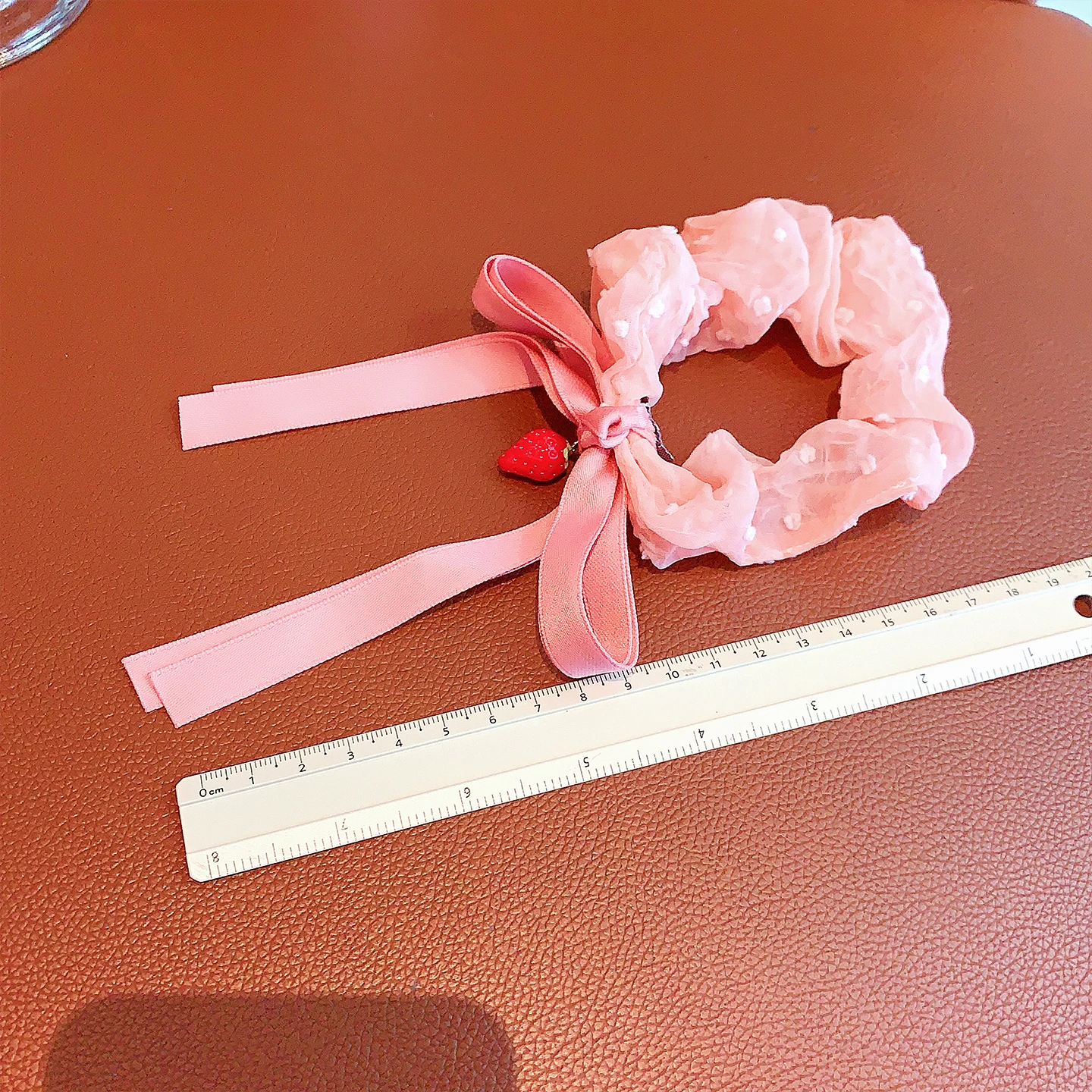 Niedliche Erdbeer-Haarschleifen mit Bubble-Gaze, Polka-Dot-Netzstoff, langer Satinband-Schleife, elastische Haargummis für Damen, Alltag – Detail 6