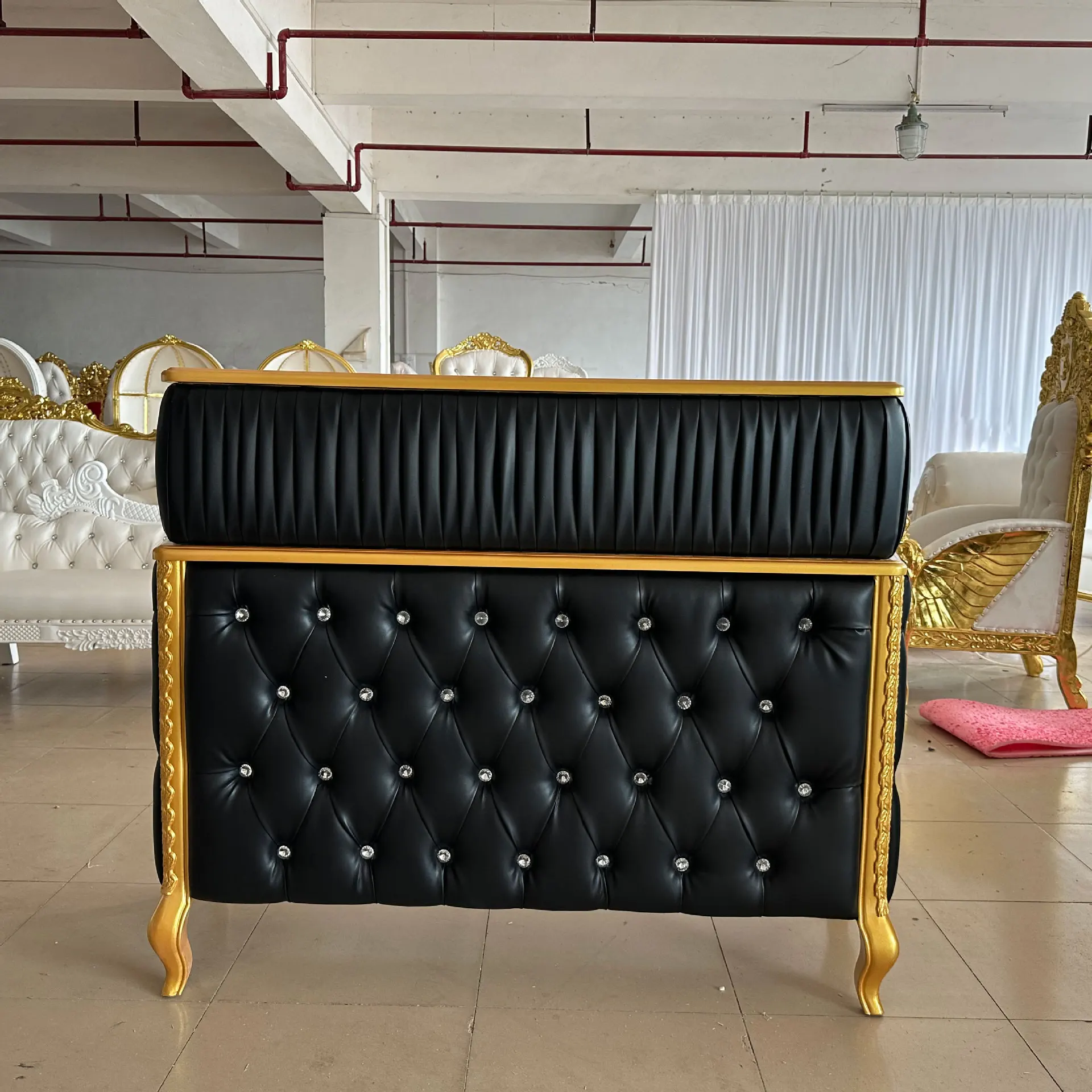 Checkout page Reception desk, clothing store, convenience store, mother and baby store, beauty salon