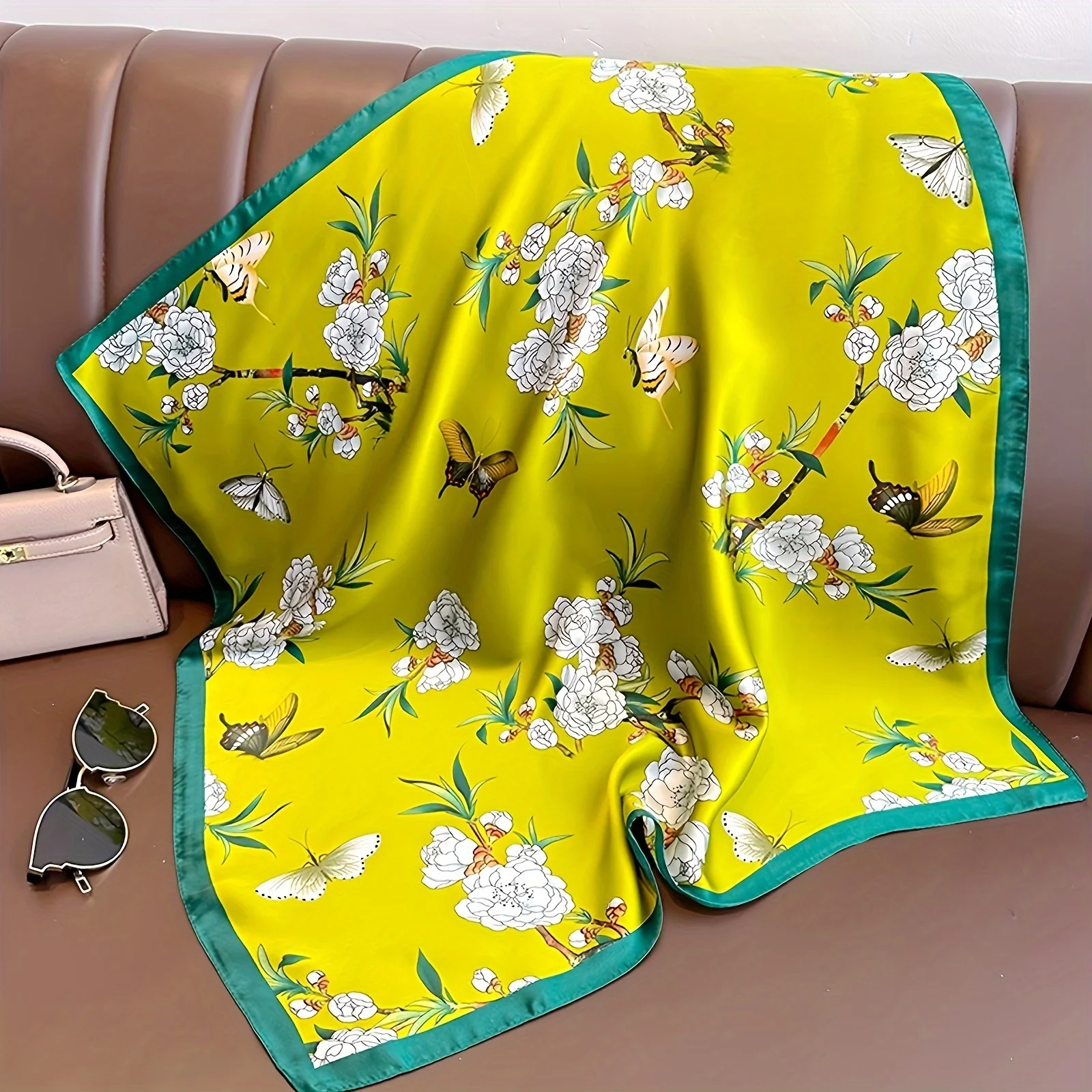 Elegant Floral Imitation Print Silk Scarf Square Scarf Fashion Bandanna Versatile Shawl For Stylish Sunscreen Neck Wrap Scarves