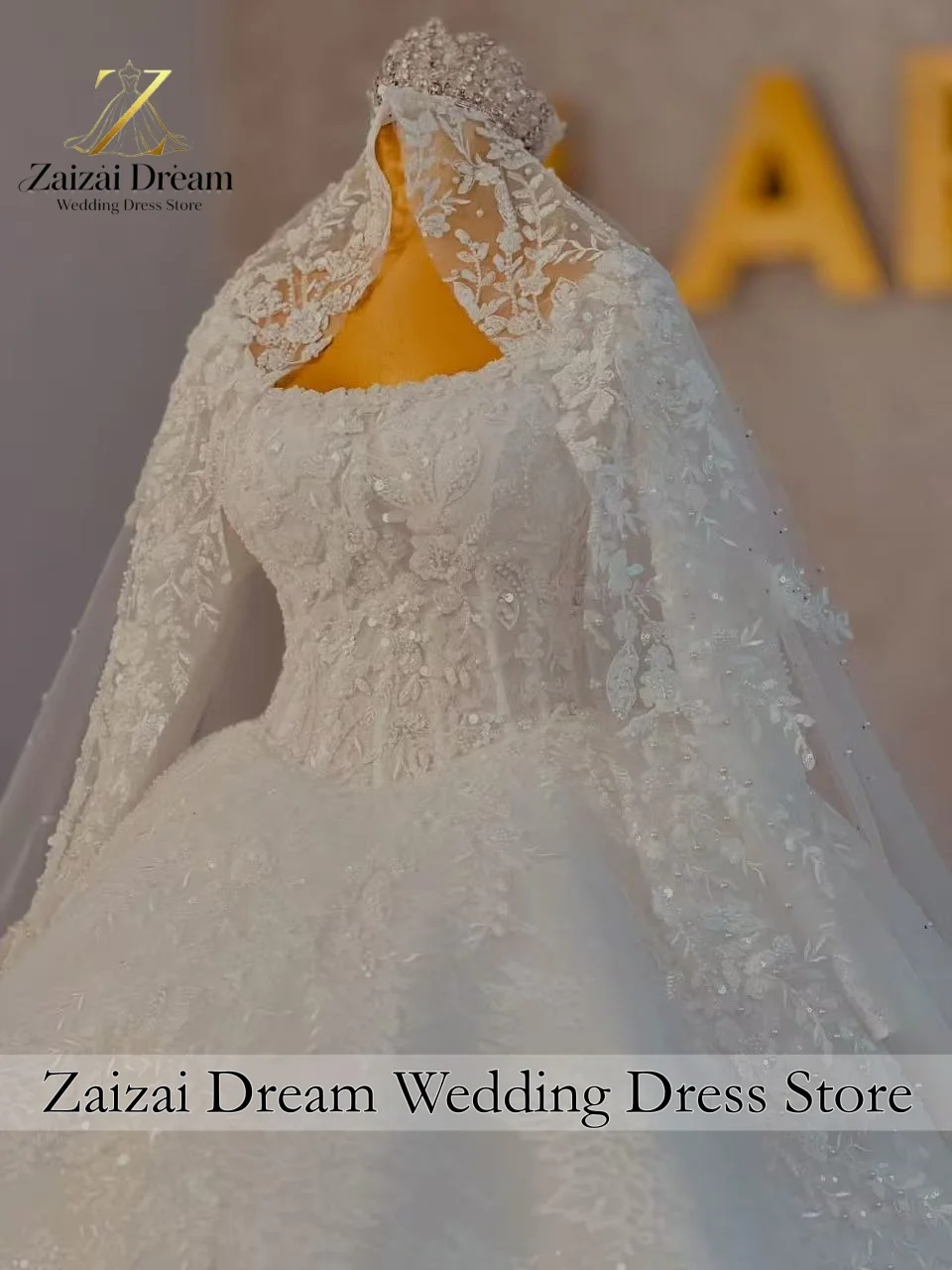 Customzied Luxury Royal Wedding Dress Boat Neck Beaded Lace Long Sleeves Princess Bridal Gown Cathedral Train Vestido De Novia