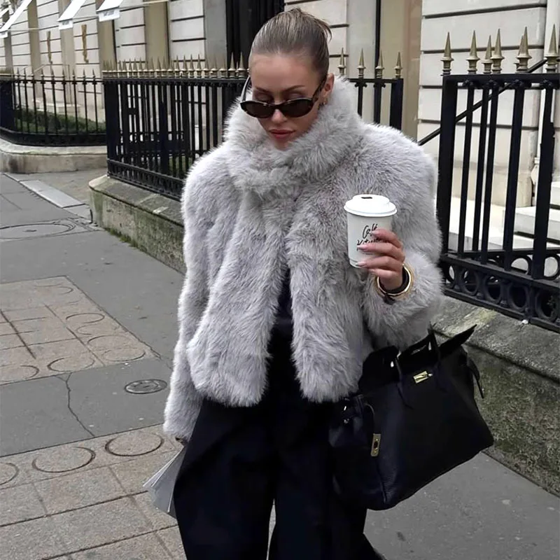 2025 New Temperament Gray Faux Fur Short Jacket Women Eco Friendly Plush Simple Commute High End Sense Coat