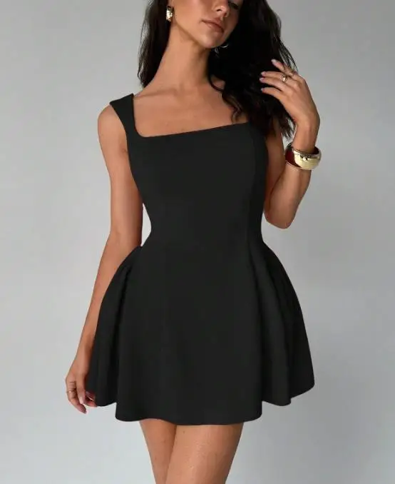 

Slimming Women's Dress 2026 New Hepburn Style French Elegant Square Neck Cinched A-Line Suspender Dress Suitable for Banquets