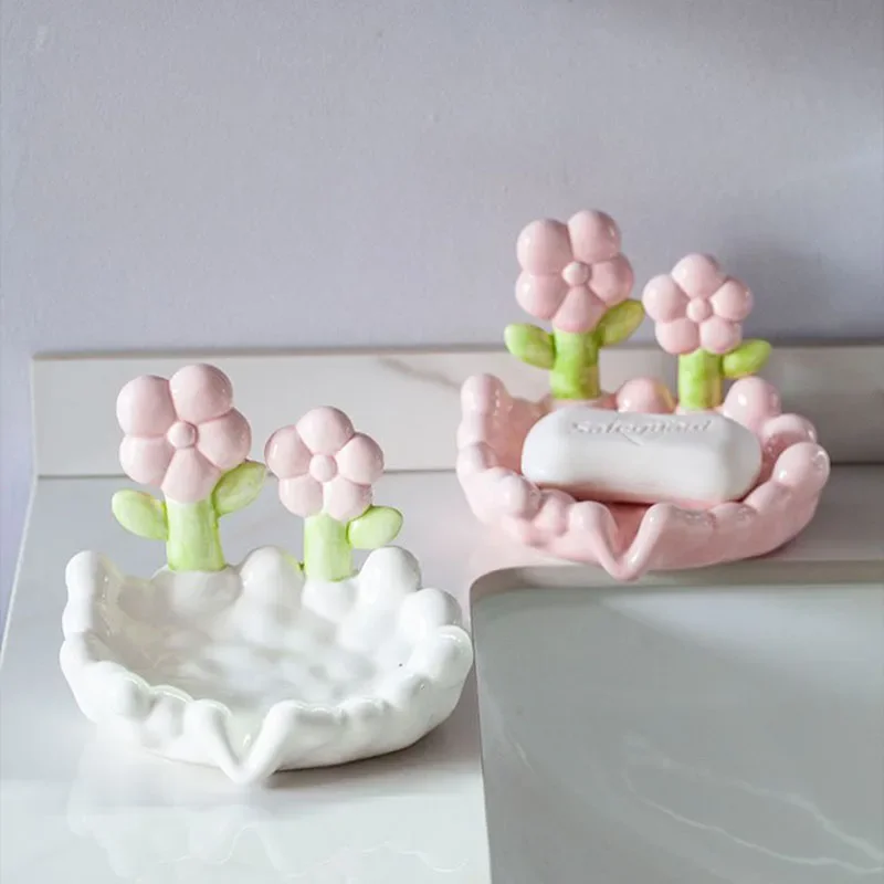 Creative Ceramic Flower Soap Box Drain Three-dimensional White Flower Soap Dish Bathroom Sink Shelf Bathroom Decor Accessories