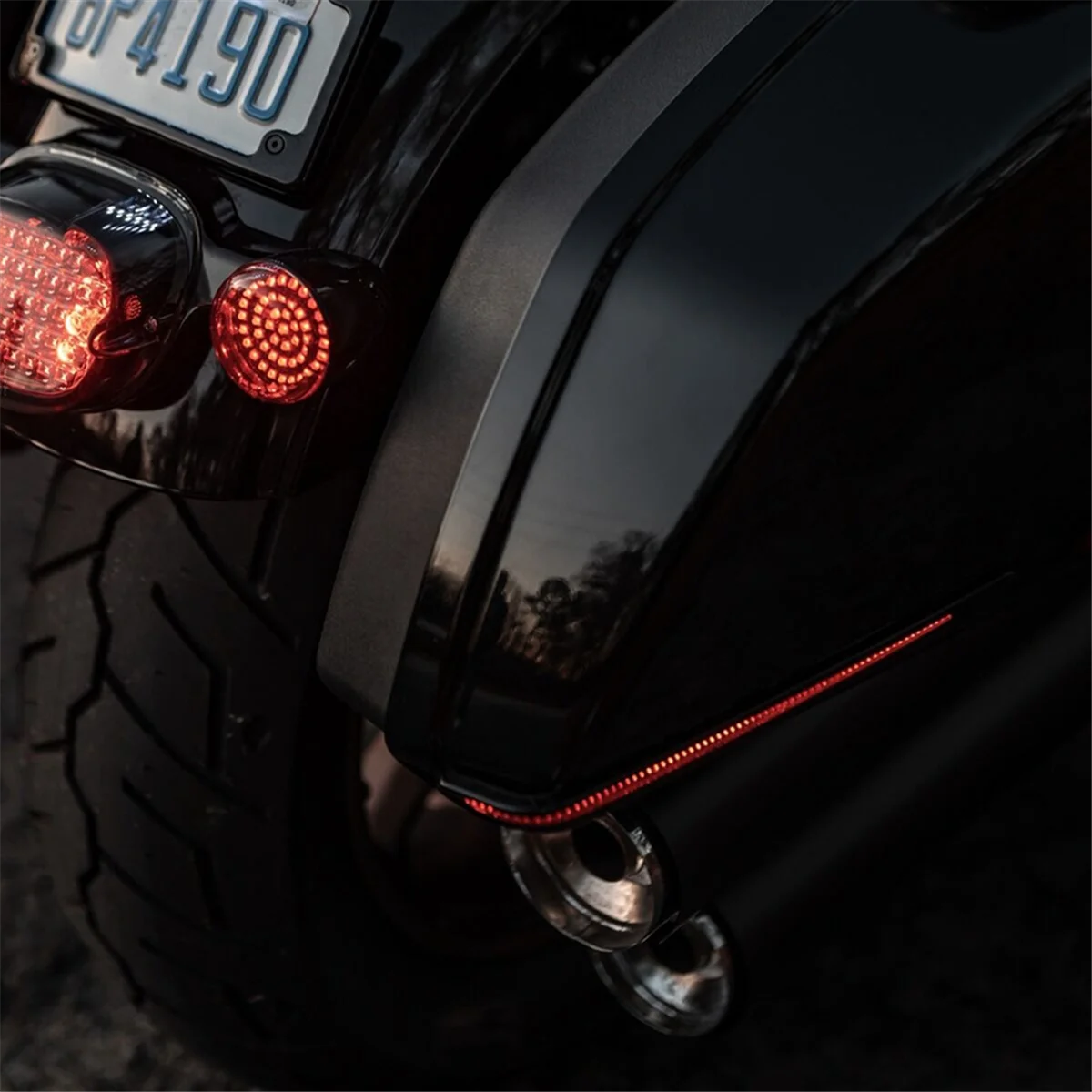 

Motorcycle Rear Saddlebags Tracer LED Indicators Turn Brake Lights FOR Harley Low Rider ST FXLRST El Diablo Black