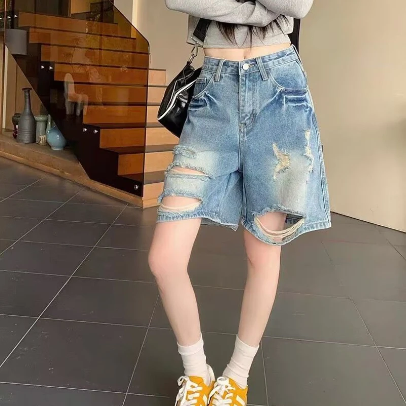 Design-sensual Old and New Hot Girls High Waist Straight Loose Five-point Retro Ripped Denim Shorts