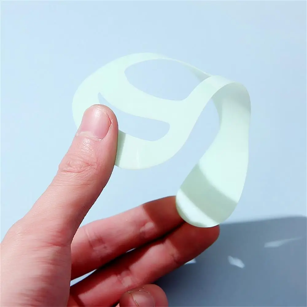 Picture 4: 2Pcs/set Beauty Makeup Helper Tools Eyebrow Shaping Template Eyebrow Stencil Drawing Card Grooming Shaping Mold