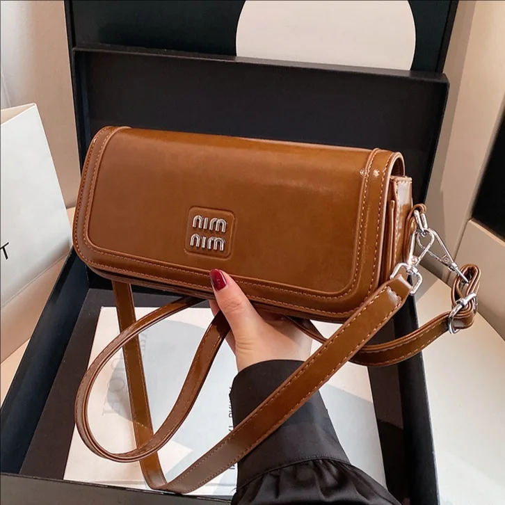 

2025 SS Curated Underarm Bag Chic Convertible Shoulder Crossbody Purse for Women Casual Day to Night Tote, Structured Sling Bag​