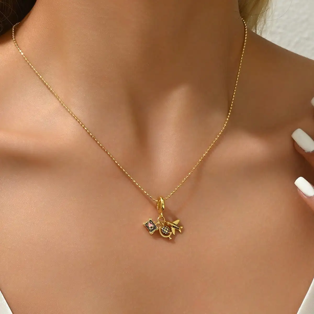 

18K Gold Stainless Steel Clavicle Chain Jewelry Women's High-End Love 26 Letter Pendant Titanium Steel Necklace
