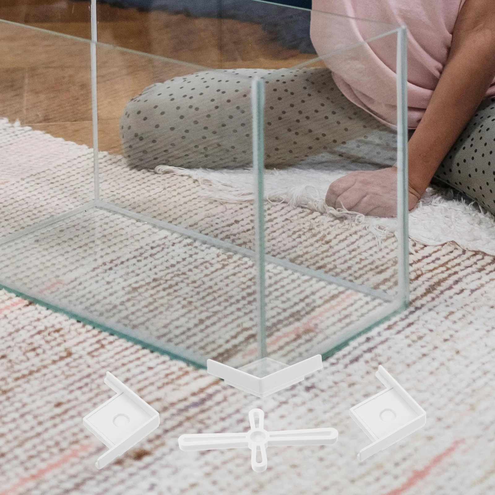 

1Set Fish Tank Bottom Base with Stable Corner Guards Aquarium Protective Edge Cover Multi-Use Aquarium Accessory Anti-Collision