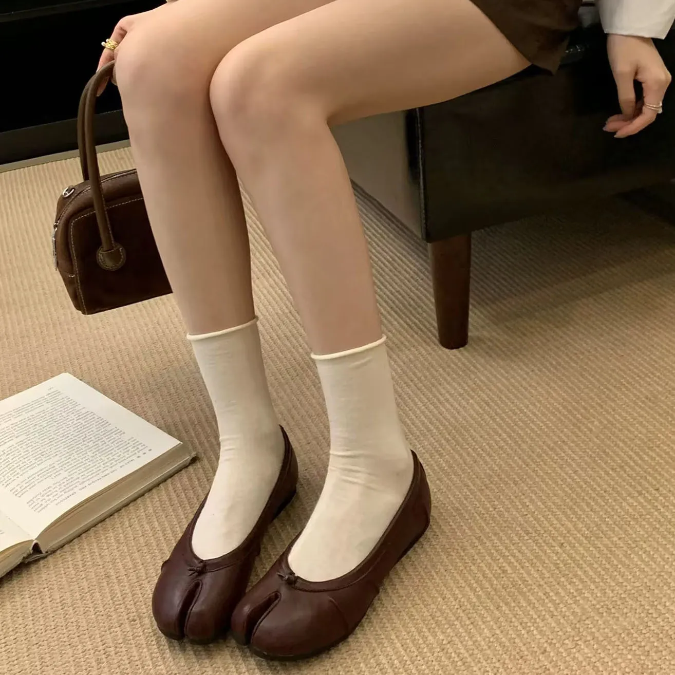Echte Leder Tabi-Toe Ballerinas für Damen mit chinesischem Knoten, weiche Slip-On-Flachschuhe zum Gehen – Detail 23
