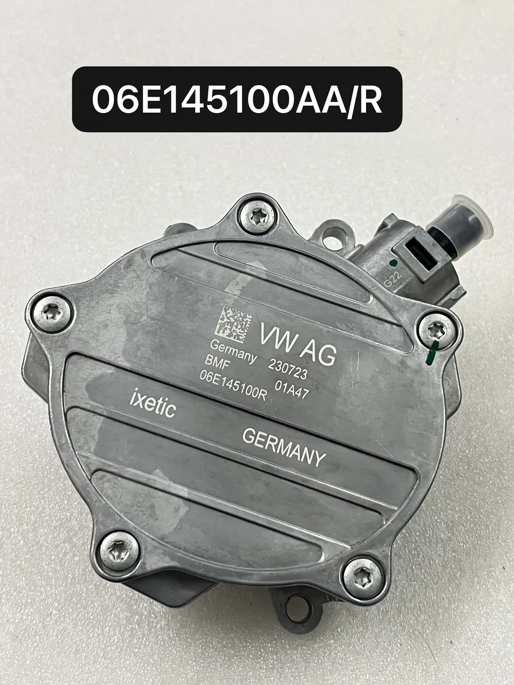 

Genuine Brake Vacuum Pump For Audi A4 A5 A6 Quattro Q5 Q7 S4 S5 VW Touareg V6 OE: 06E145100R 06E145100AA 06E145100M 06E145100Q