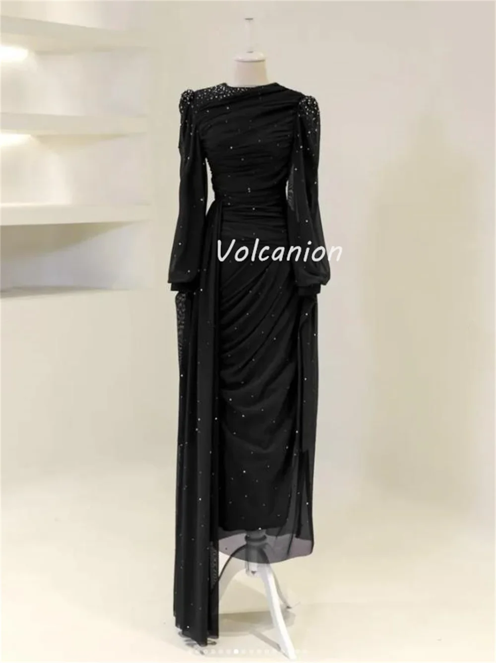 Abiti lunghi personalizzati squisiti ed eleganti in chiffon con paillettes che bordano abiti lunghi con o-collo dritti Abiti da cerimonia su misura Formali di alta qualità