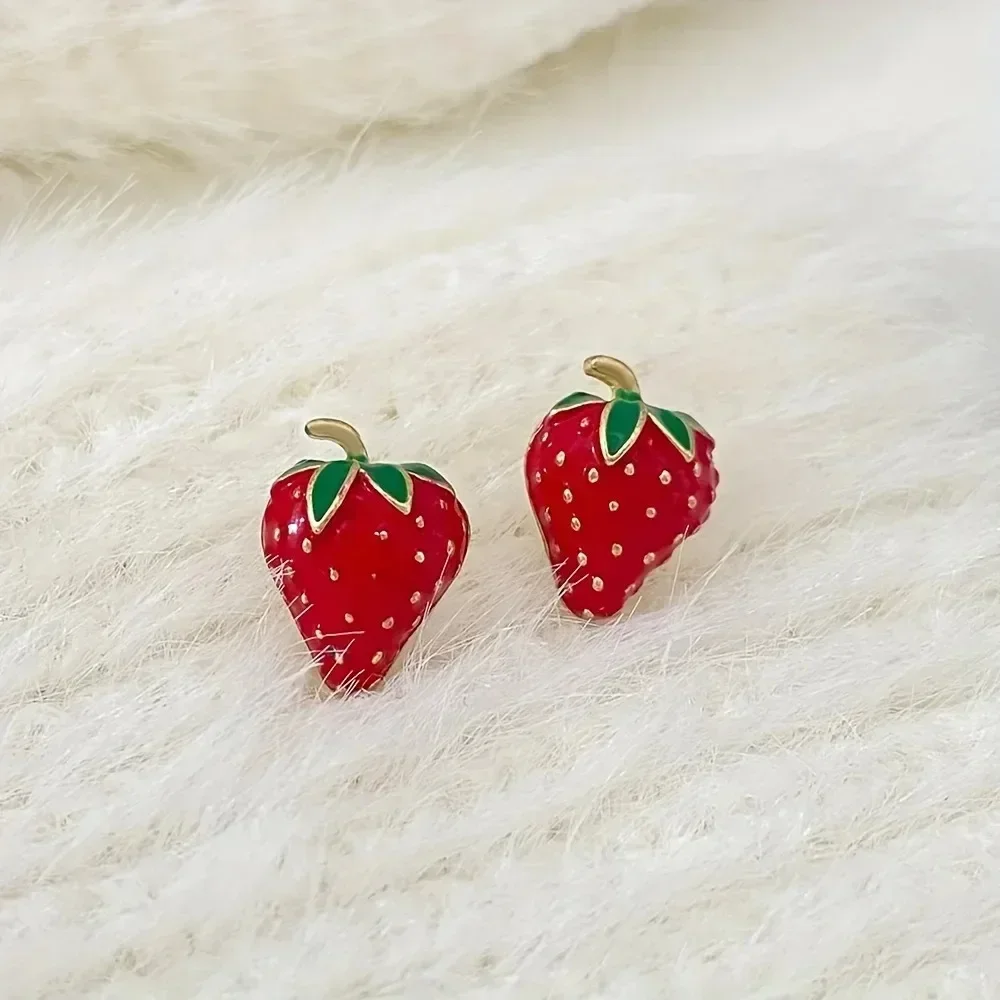 Women's Cute Stud Earrings Exquisite Red Strawberry Cartoon Minimalist Style Fruit Stud Earrings Holiday Gifts