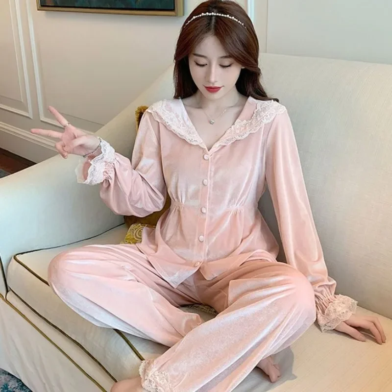 2024 New Pajama Women's Winter Autumn Golden Velvet Long Sleeve Loungewear Set Light Luxury Temperament Square Neck Homewear