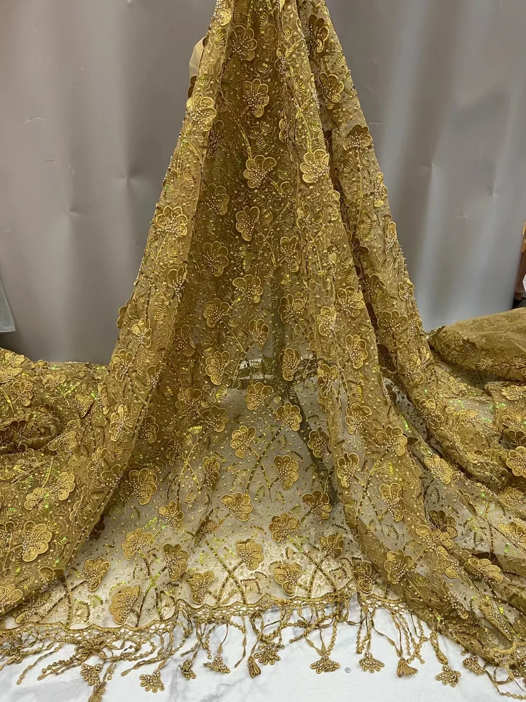 

2024 High Quality New Design Gold 3D Flowers African Lace Fabric Handmade Beads Sequins French Lace Fabric For Dress Sew LJH2402