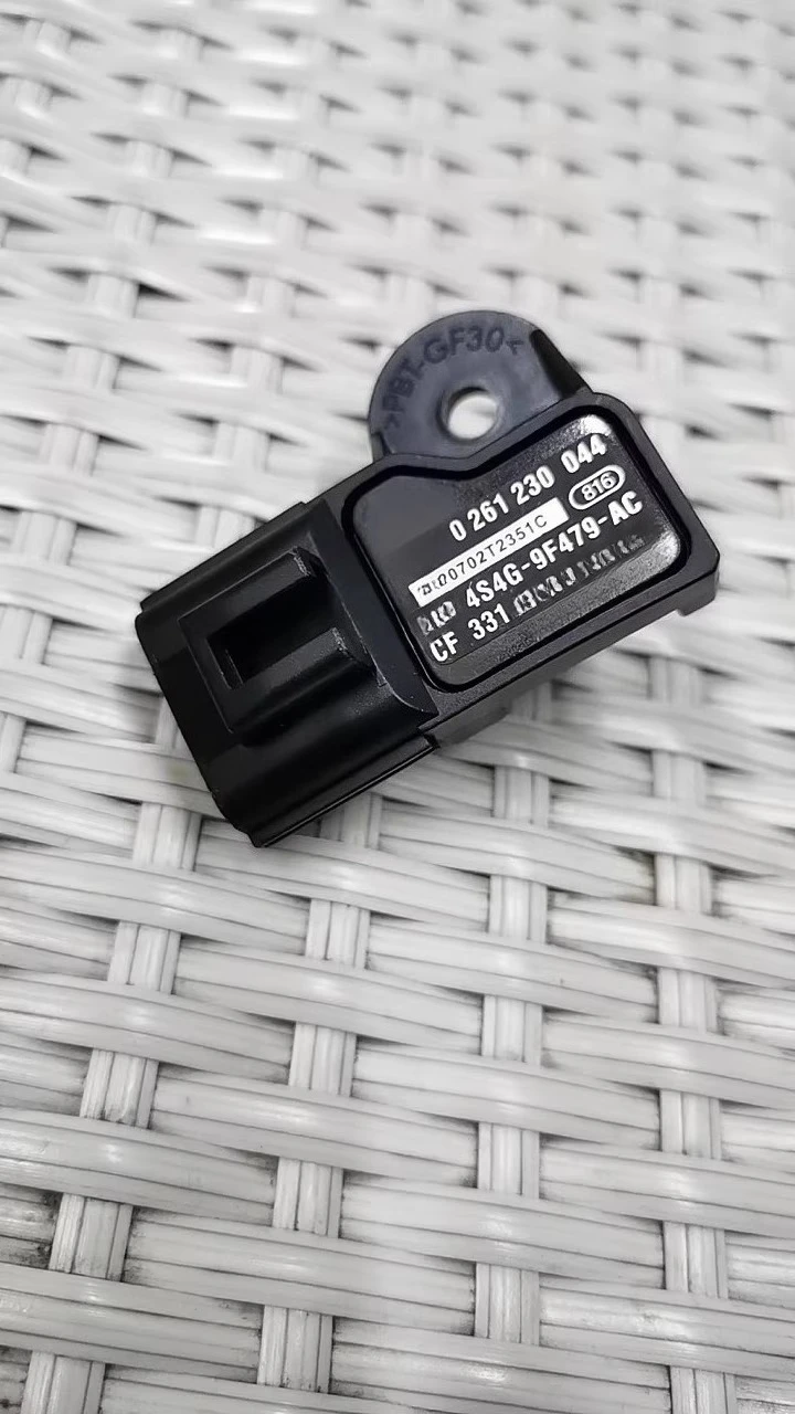 

For Mazda BESTUNE Mondeo Focus VOLVO Intake pressure sensor 0261230044