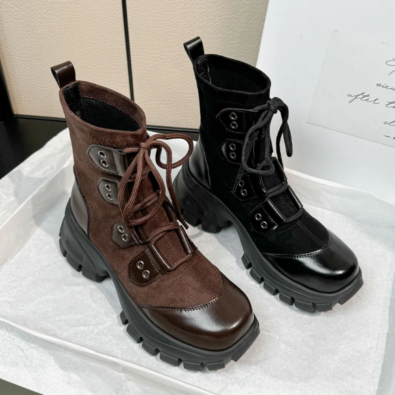 حذاء من الجلد للنساء بكعب عالٍ أحذية رياضية 2025 مصمم الشتاء بدعة الدانتيل يصل قصيرة تشيلسي الأحذية مضخات جديدة القوطي Mujer بوتاس