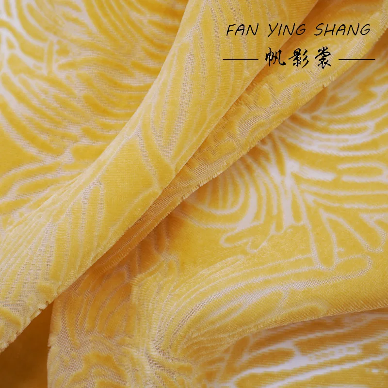 2026 Yellow Chrysanthemum Burnt Out Velvet Fabric For Dress Telas Para Costura Tissus Couture ткань Cloth Material Sewing view 4