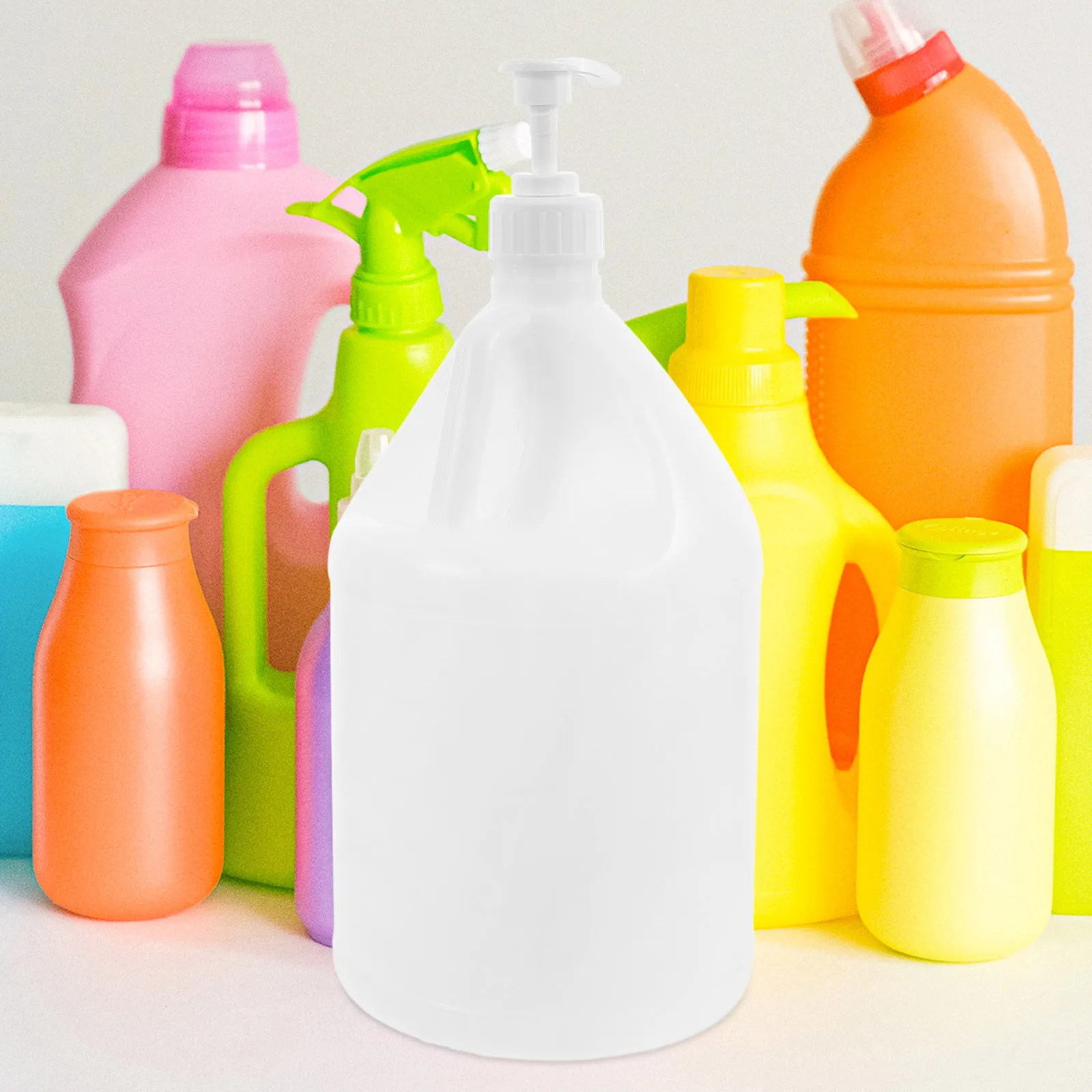 

1 set 1 Set Gallon Plastic Empty Bottle With Pump Head 4L Water Storage Jug Reusable Liquid Container Camping Use 123Characters