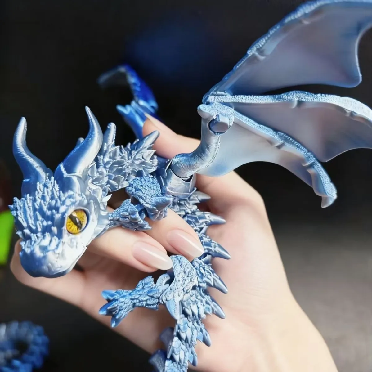 2026 Neuer Bestseller 3D-Gedrucktes Großes Horn-Drachen-Modell Spielzeug mit Beweglichen Gelenken Actionfigur Partydekoration Handwerksgeschenk Großhandel – Detail 6