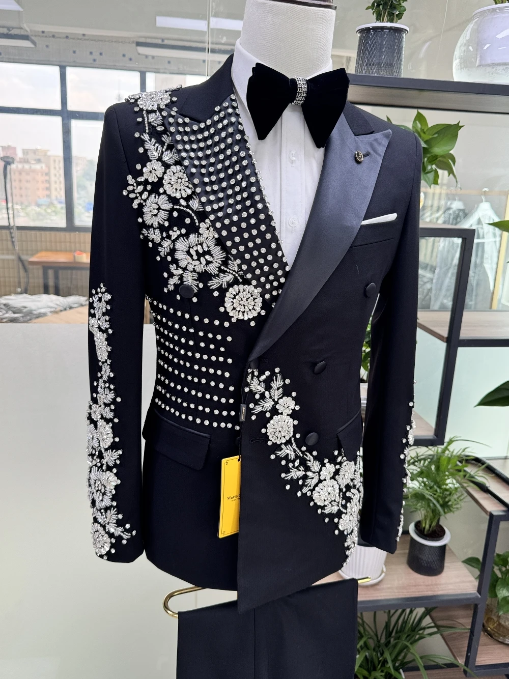 Exquisite Men's Black Double Breasted Tuxedo 2 Piece Suit Handmade Crystal Floral Embellished Outfit Slim Fit Party Groom Wear