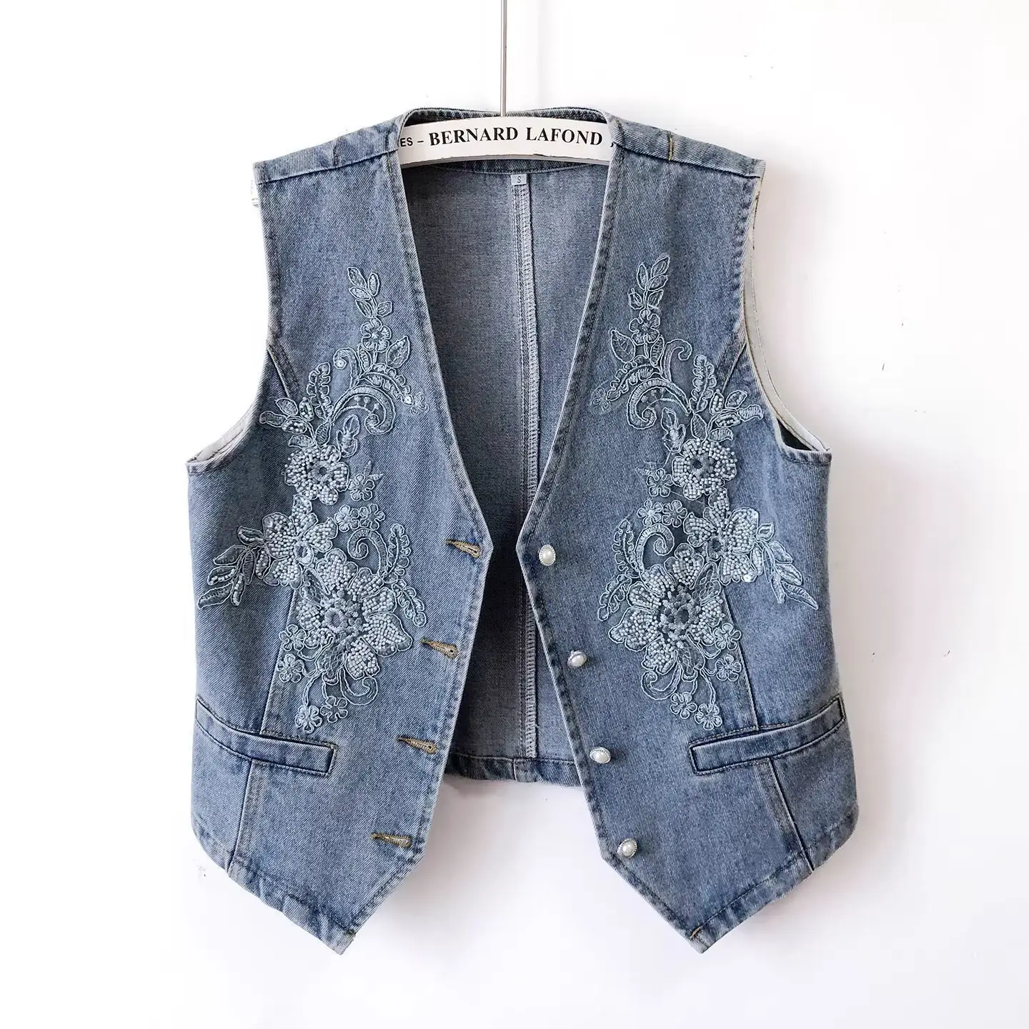 European Retro V-Neck Embroidered Flower Denim Vest Women's 2026 New Spring And Autumn Sleeveless Casual Vest Jacket