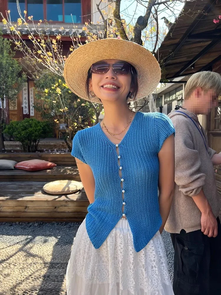 French Style Blue Knitted Cardigans Women Summer V-Neck Pearl Button Slim Short Sleeves Tops Gentle Elegant All-matched T-shirts