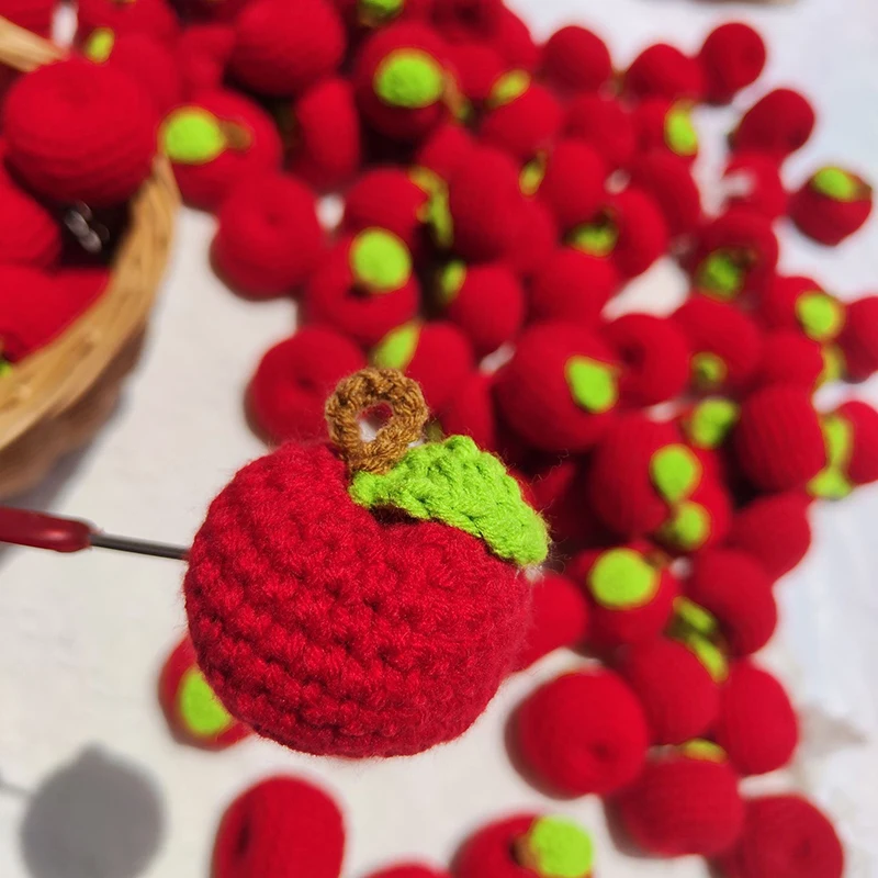 Handmade Wool Crochet Simulated Apple Pendant Hang Ornament Accessories Bag Keychain Decorations Knitting Supplies 4.5CM