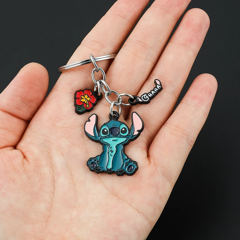 Cartoon Lilo and Stitch Keychain Disney Metal Enamel Pendant Keyrings Cute Stitch Keyholder for Bag Accessories Gift for Friends