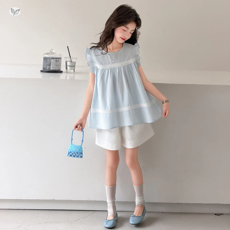 Girls Suit2026Summer new style for older children: white doll shirt with small flutter sleeves, shorts, and three-quarter pants