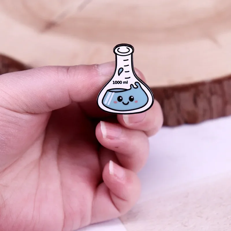 Lovely Conical Flask Enamel Brooch  Science Laboratory Series Badge Clothing Lapel Pin Accessories for Science Enthusiast