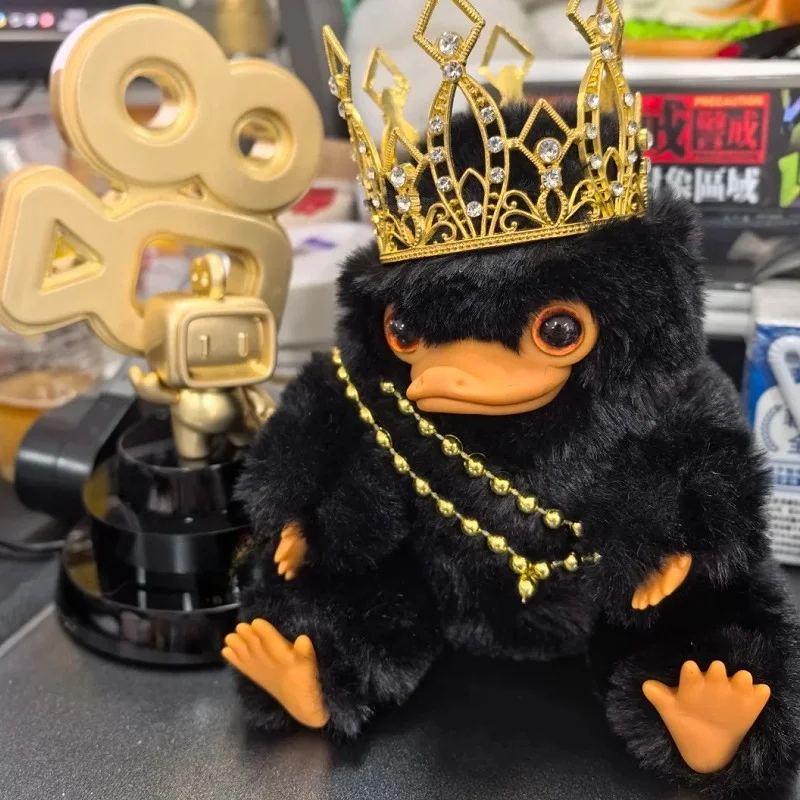 

Подлинная новинка, в наличии, серия кукол «Фантастические звери», Niffler, нюхающие милые модные куклы, декор для рабочего стола, кулон, подарки на день рождения для девочек