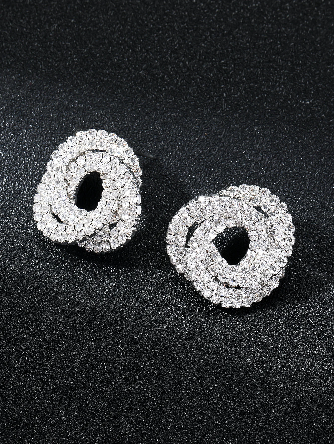 Elegant Shiny Full Rhinestone Crystal Stud Earrings for Women Oversize Geometric Round Stud Earrings Wedding Party Jewelry Gifts