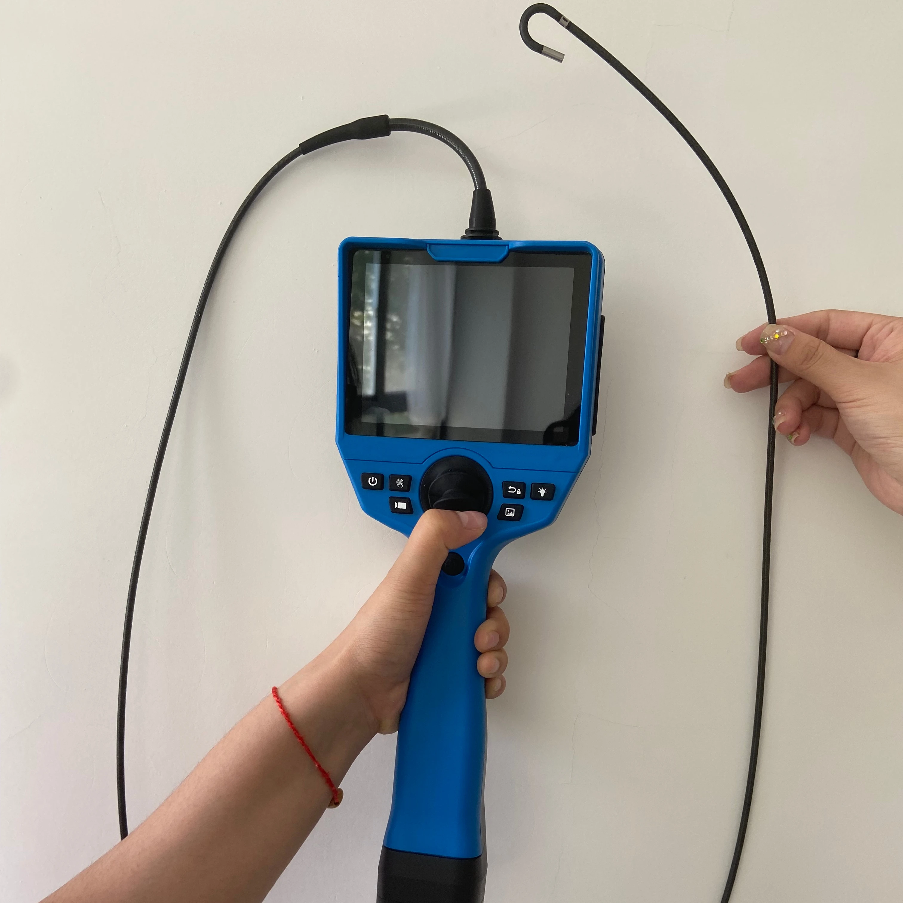 Portable Industrial Endoscope with 5.2 Inch IPS Touch Screen, 4mm Camera Lens Diameter, 1.5m Probe Cable for Welding Inspection