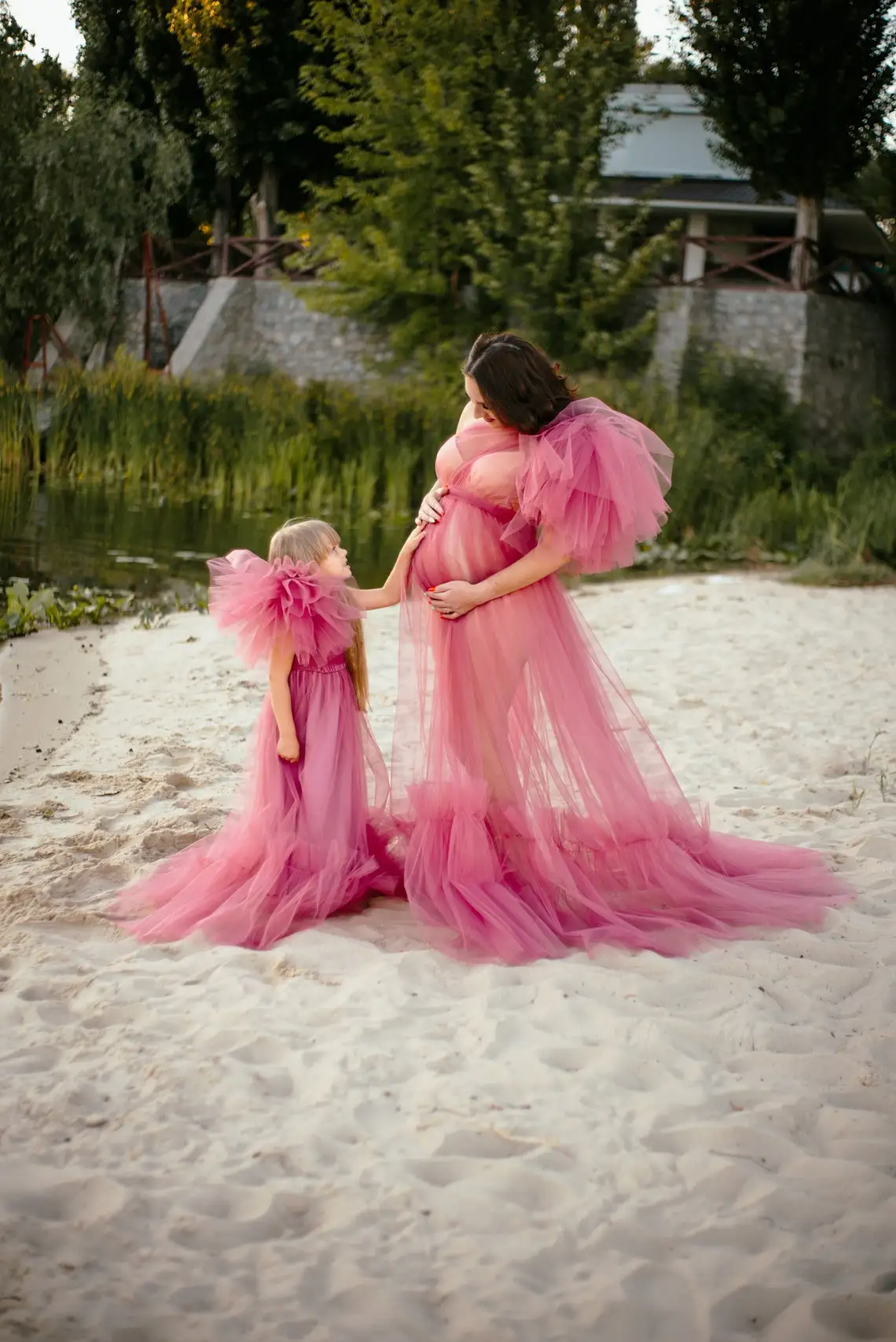 

New Fashion Maternity Dress for Photo Shoot Mauve Gown Mother and Me Dresses Long Ruffles Mommy and Me Maxi Dress Family outfit