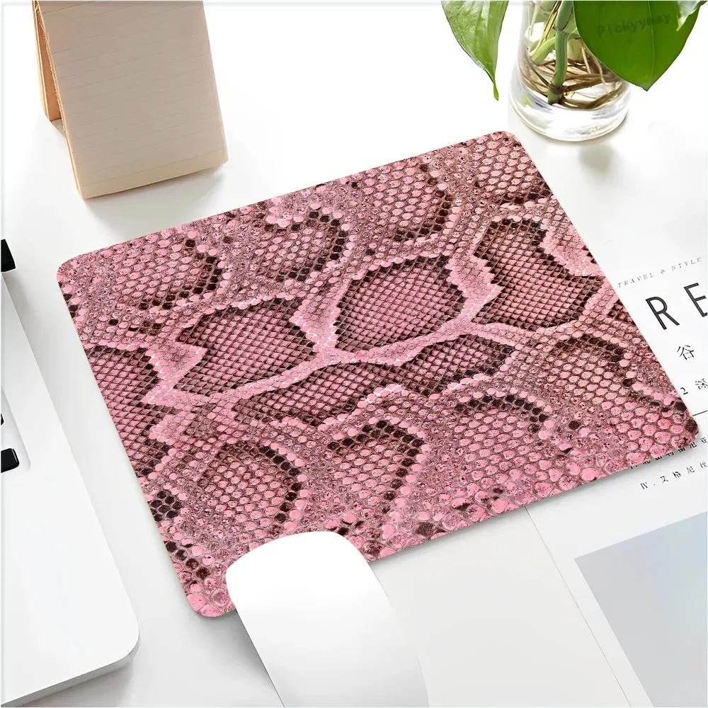 Snake Skin Mousepad Small LockEdge Mouse Pad For Gamers Computer Desk Pad Rectangular Anti-slip Rubber