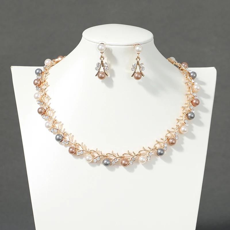 Itacazzo Bridal Wedding Imitation Pearl Necklace Earring Set Exquisite and Elegant for Ladies Suitable for Party Festivals