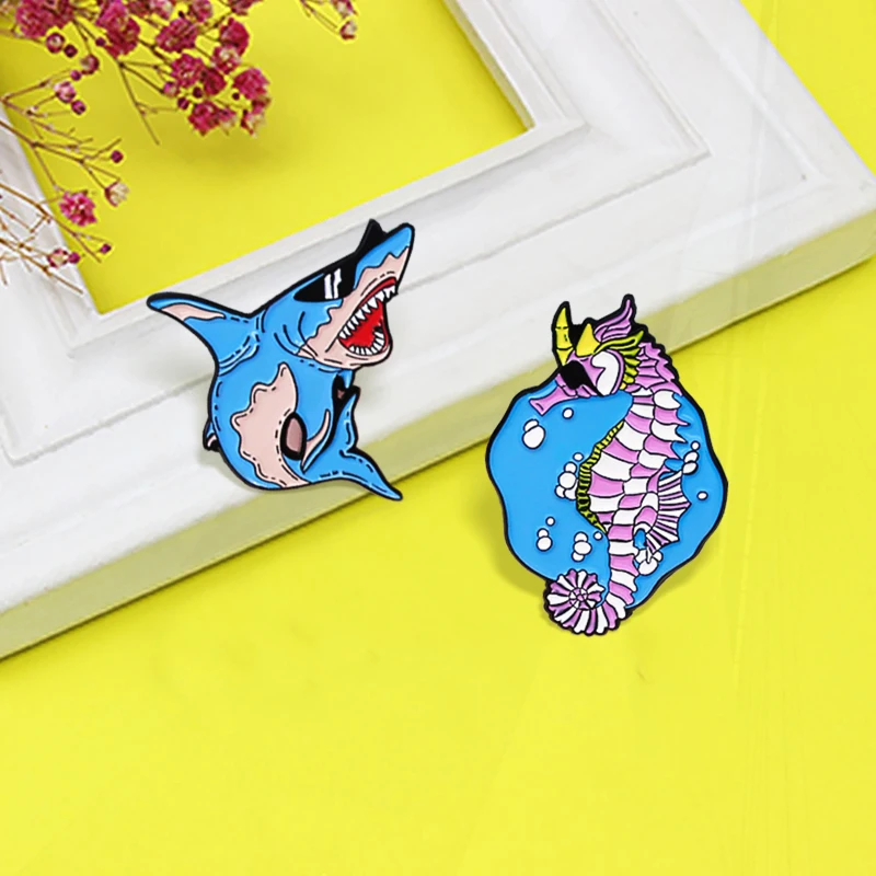 Mr shark/Mr Seahorse Vacation Pines Lapel Badges for Kids Jewelry Wholesale Cartoon Blue Sea Animal Seahorse Shark Enamel Pins