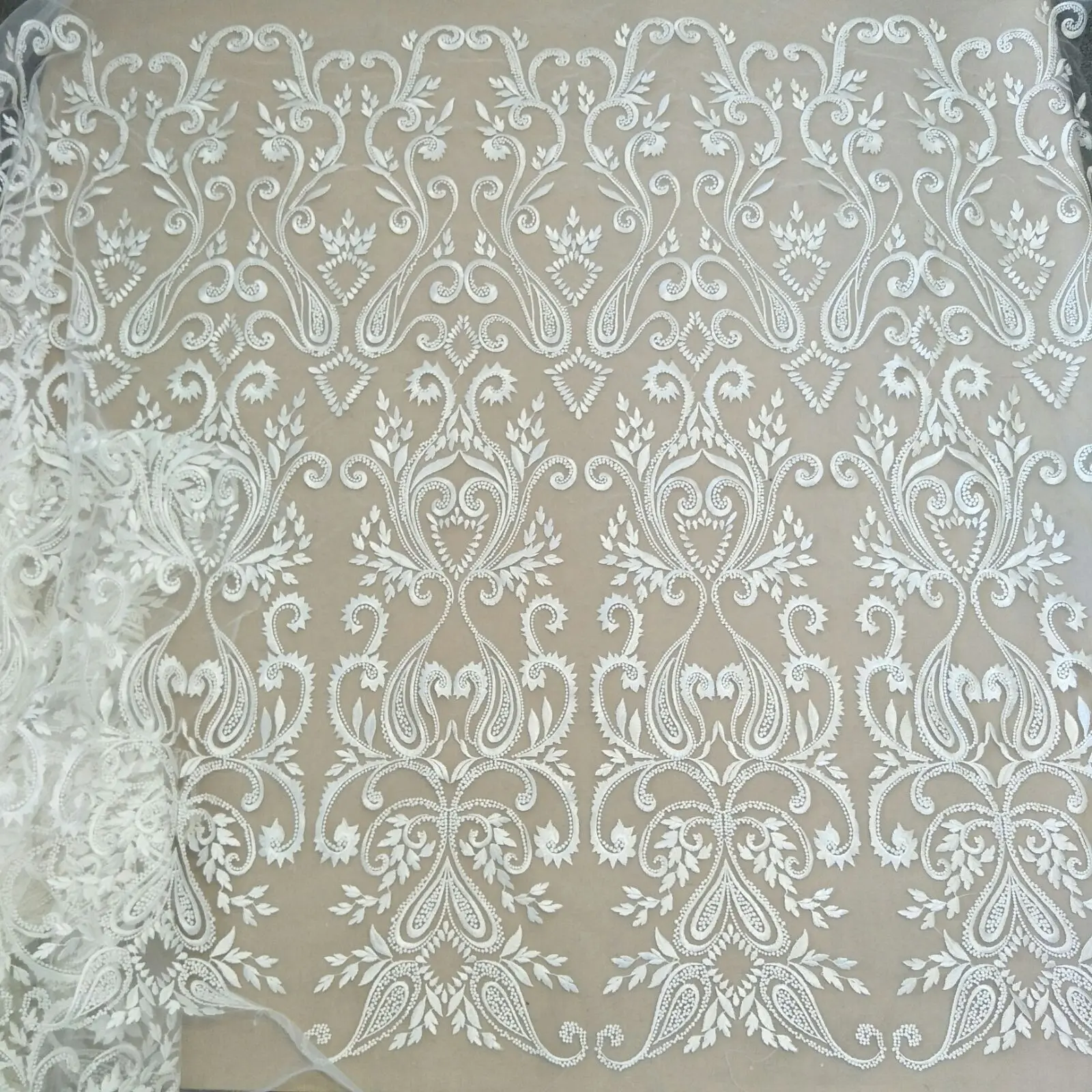 Fashion bridal lace wedding gown dress lace fabric 130cm width lace ivory fabric sell by yard