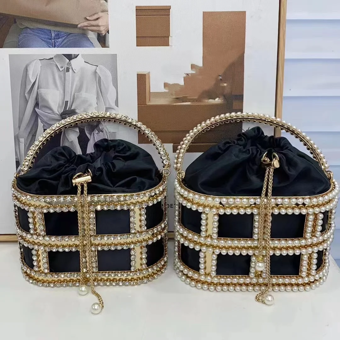 Borsa da sera di lusso con gabbia in metallo scavata con diamanti in cristallo Borsa da donna con perline di perle Borsa a tracolla con pochette per