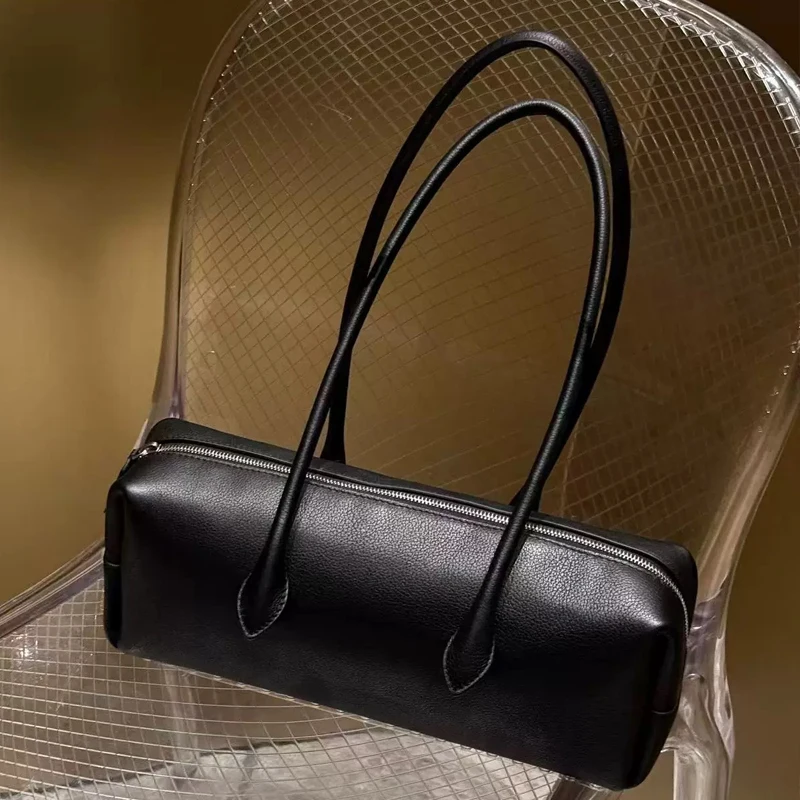 

Классические сумки подмышки с нижними заклепками для женщин. Роскошные дизайнерские сумки и кошельки. 2026. Новинка из искусственной кожи. Металлический замок с подвеской на плечо.