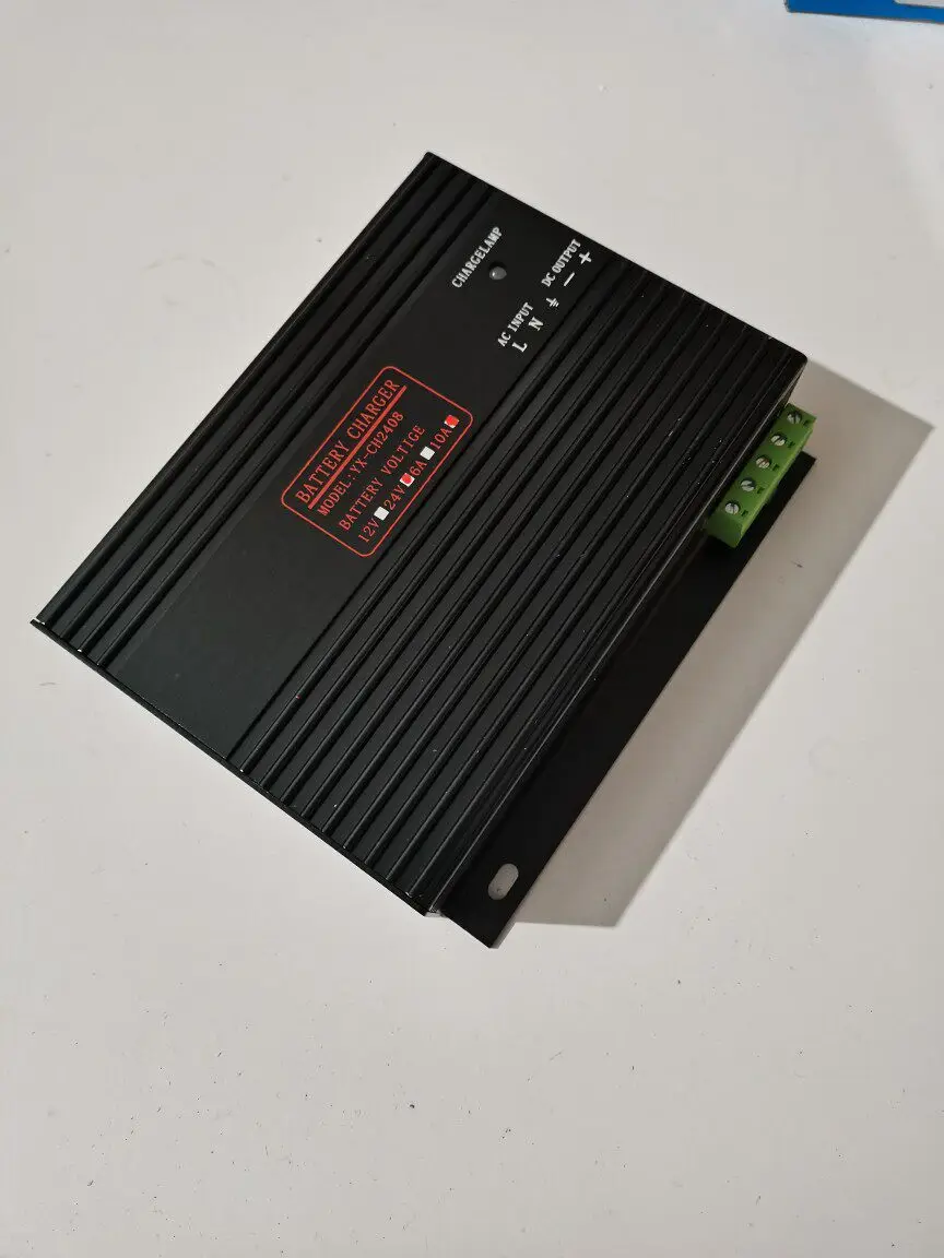 Intelligent 12V/24V 6A/10A Battery Charger – Diesel Generator Float Charger with Overcharge Protection