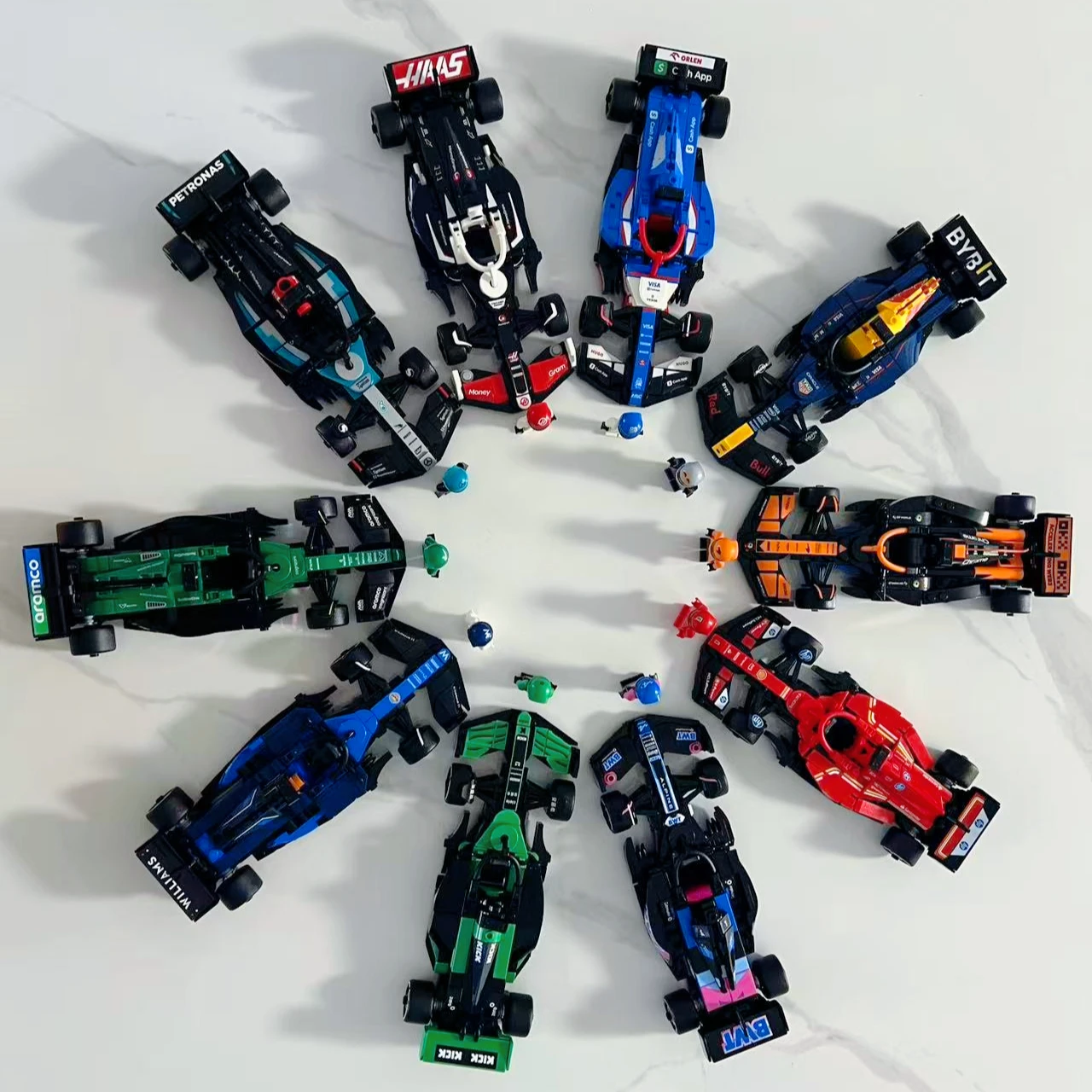 

Disney in stock 77242-77251 Speed supercar building blocks, 10 toys, home decoration, Christmas gift 2025 new model(2601 PCS)