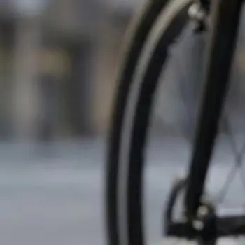 Lightweight Hollow Pedals for Folding Bikes Featuring 3-Bearing System Smooth Rotation and Secure Grip in Wet Conditions